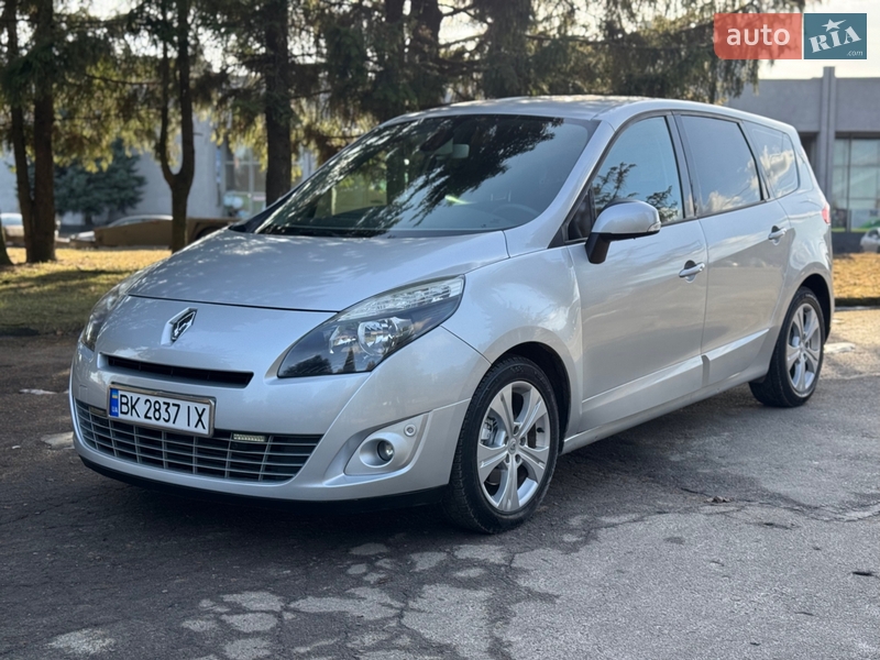 Минивэн Renault Scenic 2010 в Ровно