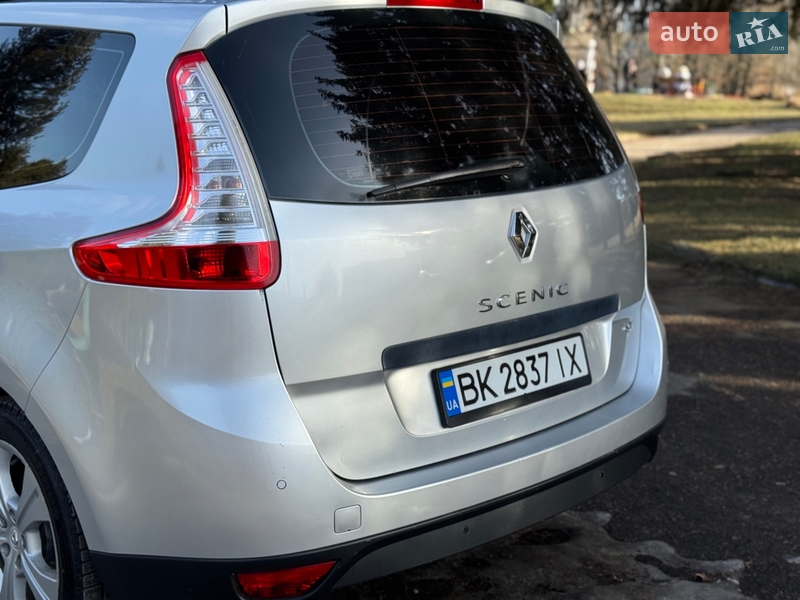 Минивэн Renault Scenic 2010 в Ровно