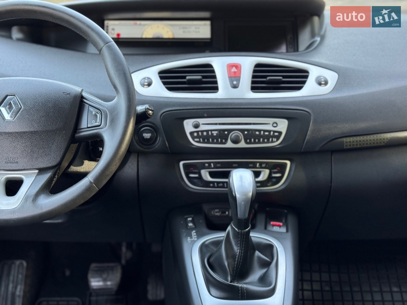 Минивэн Renault Scenic 2010 в Ровно