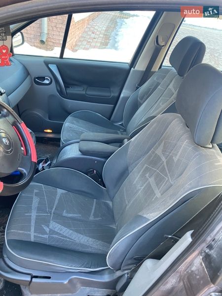 Минивэн Renault Scenic 2003 в Хоросткове