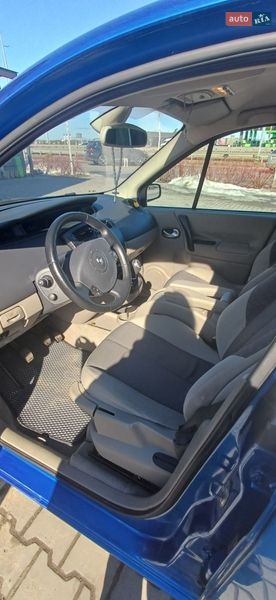 Минивэн Renault Scenic 2005 в Озерном