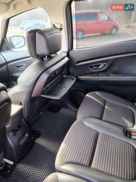 Минивэн Renault Scenic 2016 в Ивано-Франковске