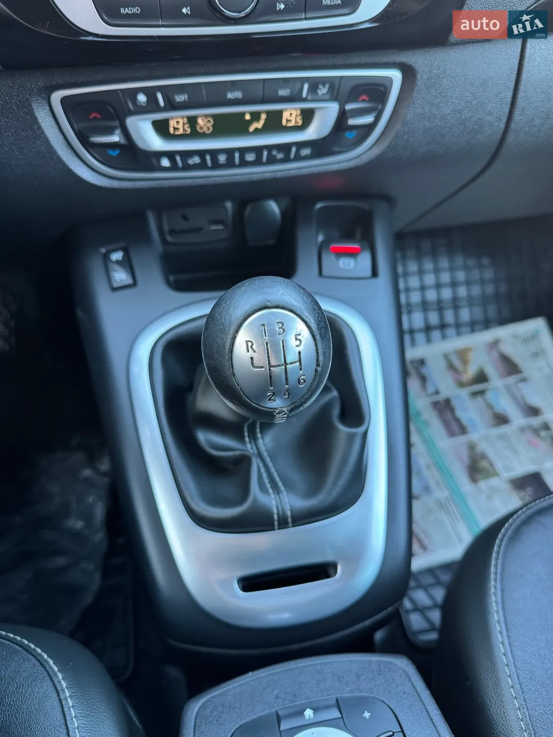 2014 Renault Scenic - мініатюра 38