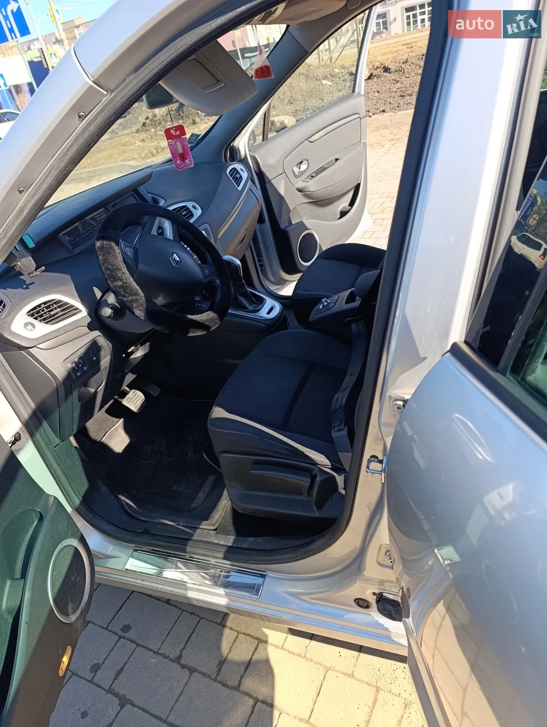 2010 Renault Scenic - мініатюра 7