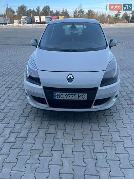 Мінівен Renault Scenic 2010 в Львові