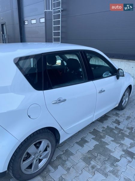 Мінівен Renault Scenic 2010 в Львові