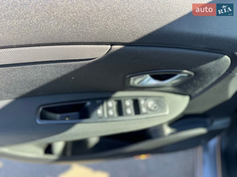 Мінівен Renault Scenic 2010 в Києві