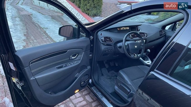 Минивэн Renault Scenic 2013 в Киеве