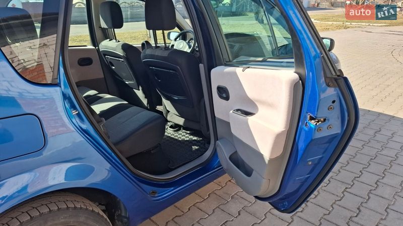 Минивэн Renault Scenic 2004 в Николаеве