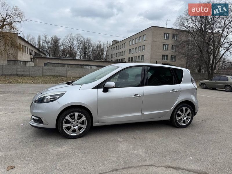 Минивэн Renault Scenic 2013 в Днепре