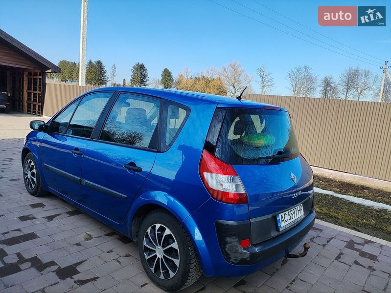 Минивэн Renault Scenic 2004 в Нововолынске