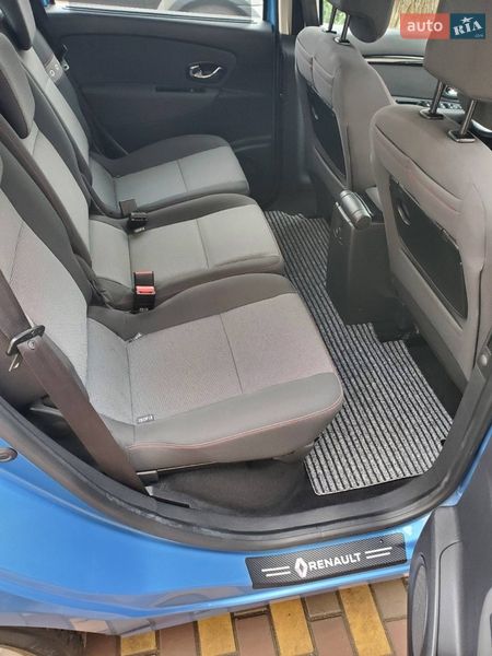 Минивэн Renault Scenic 2013 в Монастырище