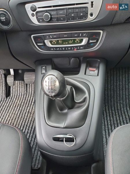 Минивэн Renault Scenic 2013 в Монастырище