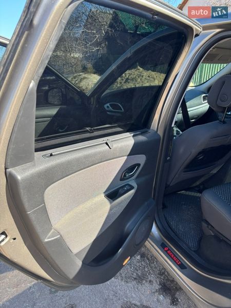 Мінівен Renault Scenic 2011 в Брусилові