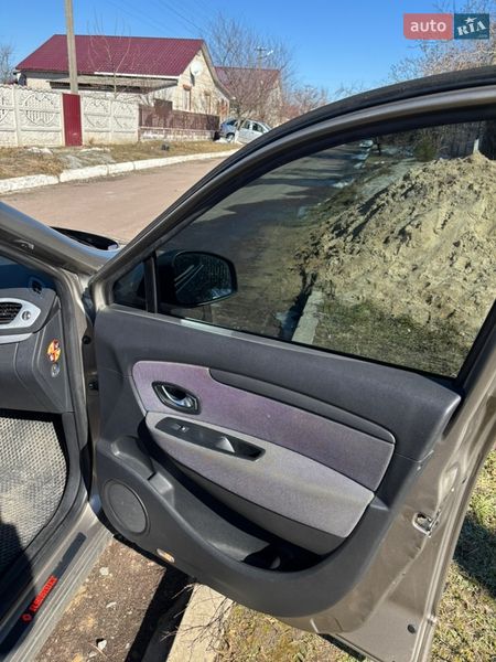 Мінівен Renault Scenic 2011 в Брусилові