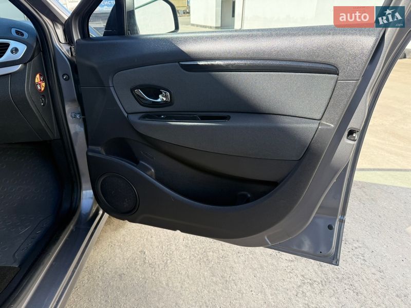 Минивэн Renault Scenic 2013 в Виннице