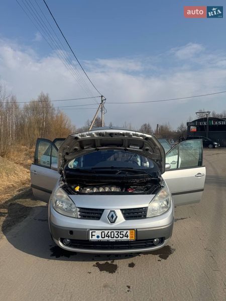 Минивэн Renault Scenic 2005 в Ратным