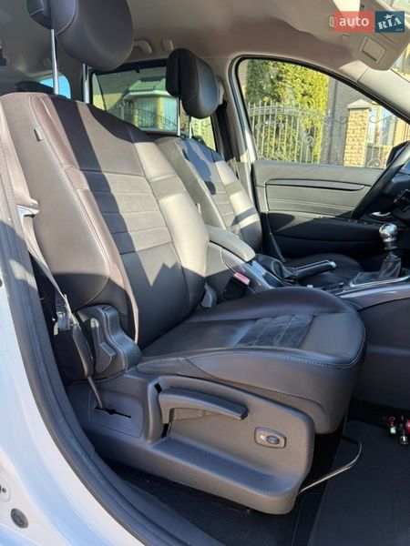 Минивэн Renault Scenic 2013 в Луцке