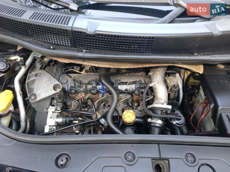 Минивэн Renault Scenic 2003 в Славуте