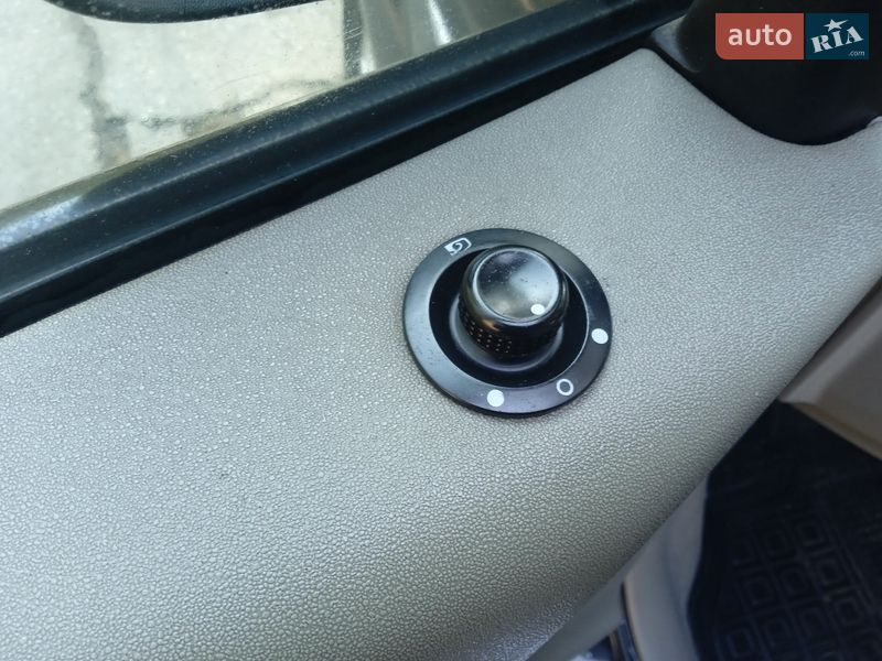 Минивэн Renault Scenic 2003 в Славуте