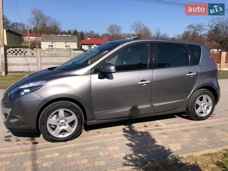 Минивэн Renault Scenic 2010 в Львове