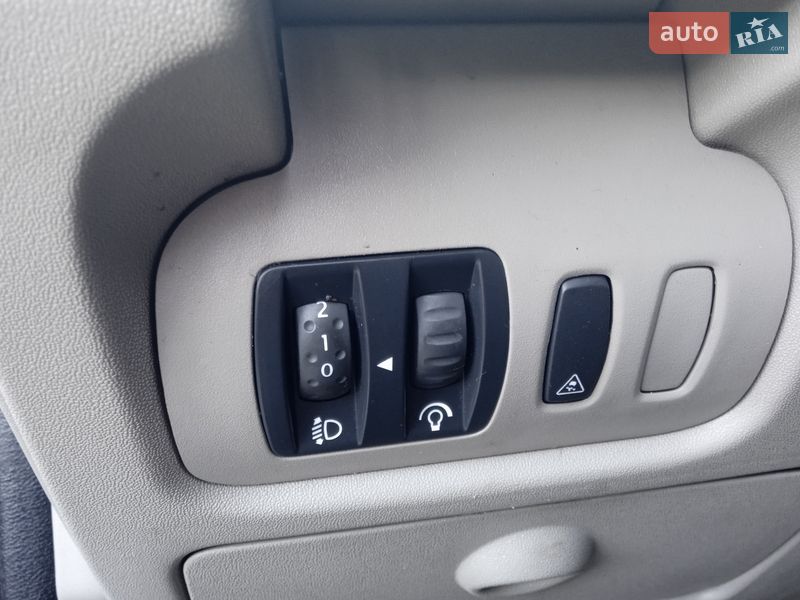 Мінівен Renault Scenic 2005 в Славуті