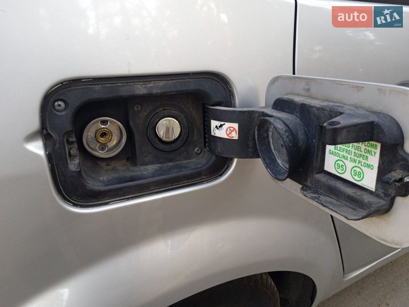 Мінівен Renault Scenic 2005 в Славуті