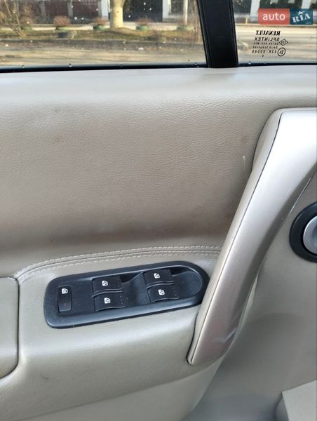 Минивэн Renault Scenic 2004 в Черновцах