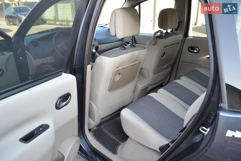 Минивэн Renault Scenic 2006 в Ровно фото 36 Минивэн Renault Scenic 2006 в Ровно