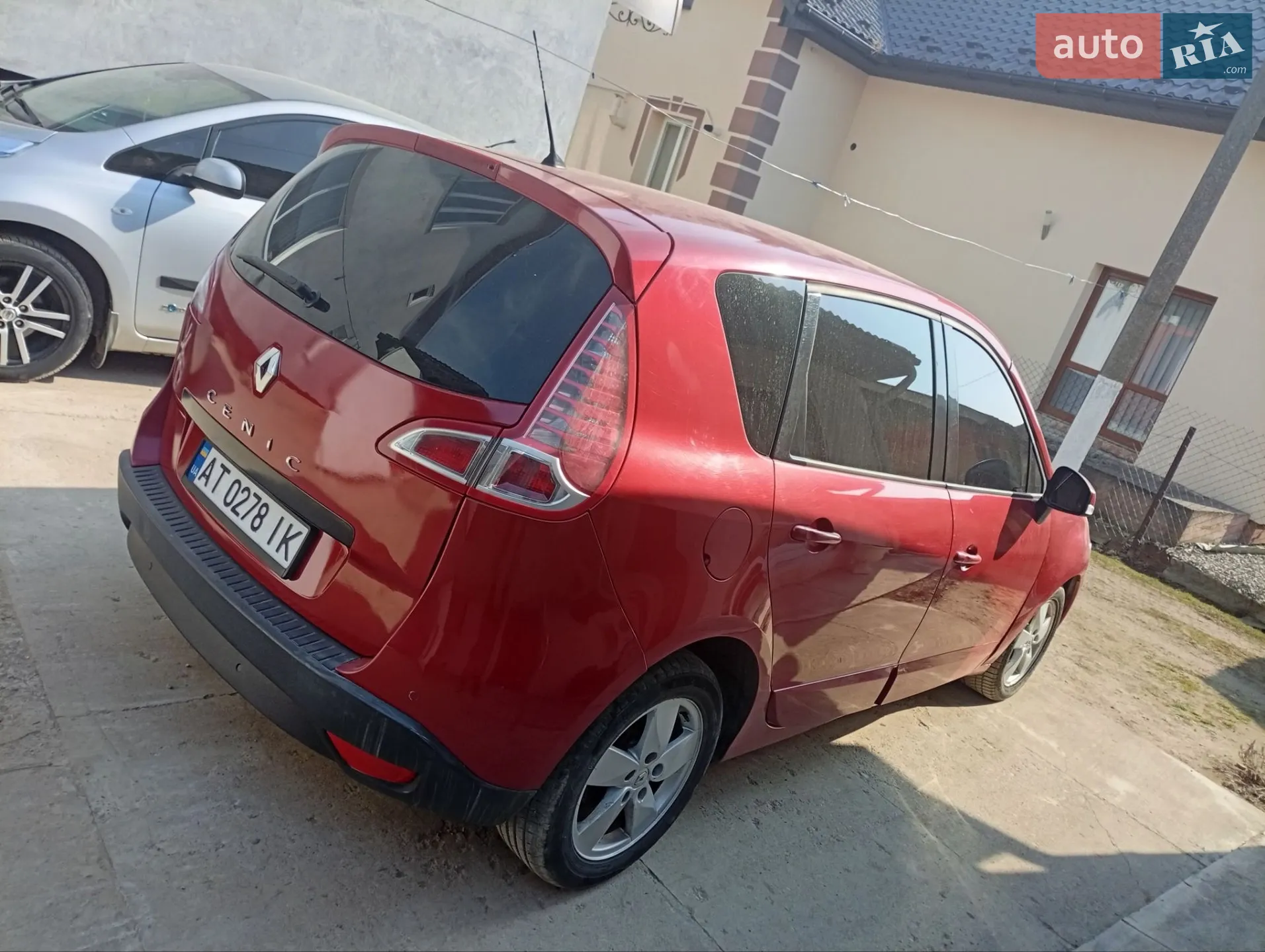 2010 Renault Scenic - мініатюра 2