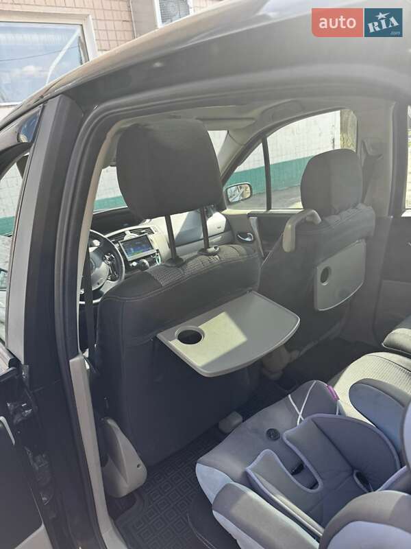 Мінівен Renault Scenic 2006 в Одесі