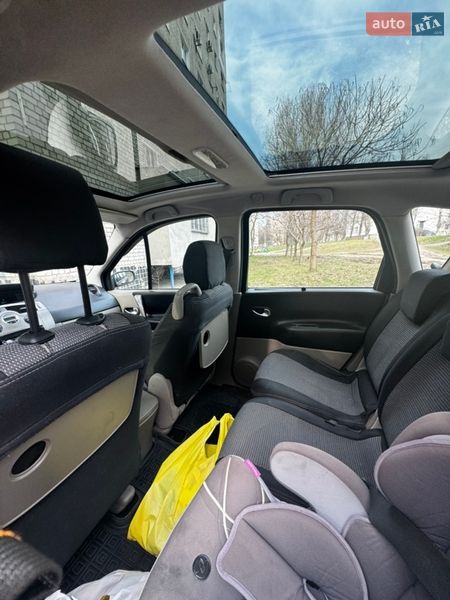 Мінівен Renault Scenic 2006 в Одесі