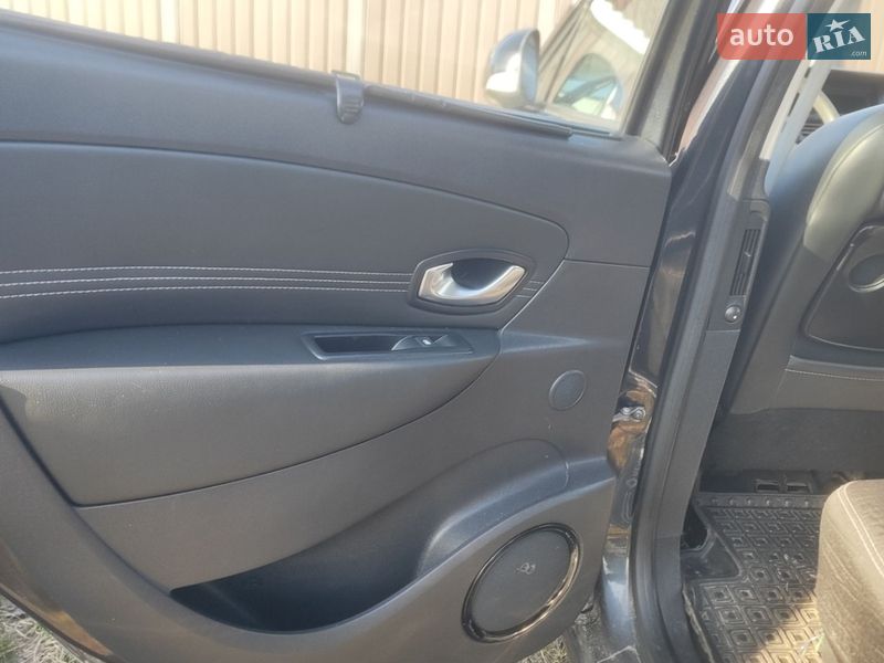 Минивэн Renault Scenic 2010 в Полтаве