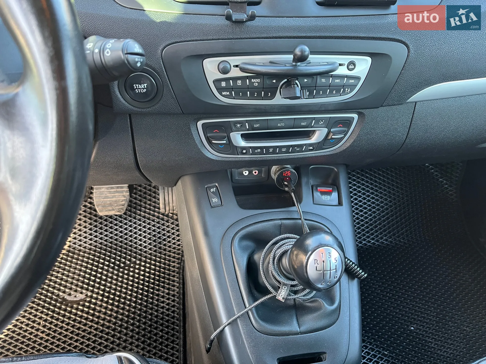 2010 Renault Scenic - мініатюра 14