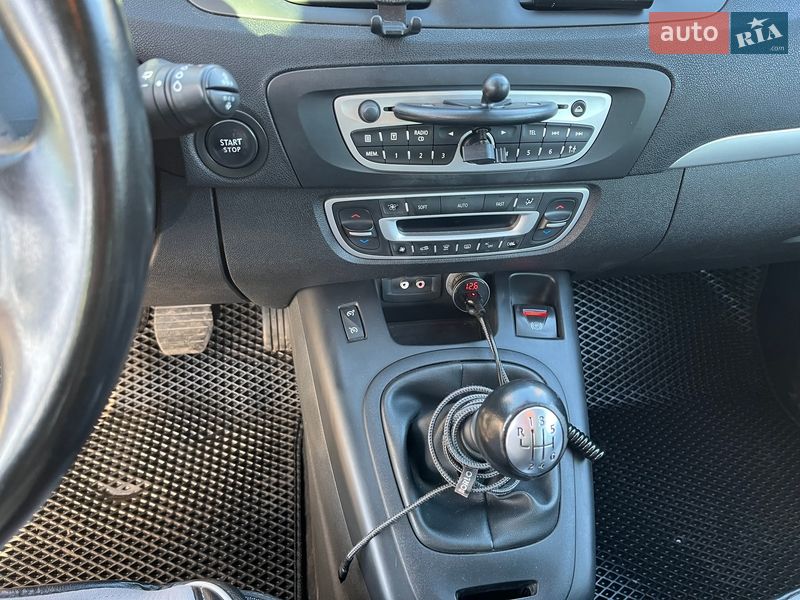 Минивэн Renault Scenic 2010 в Кременчуге