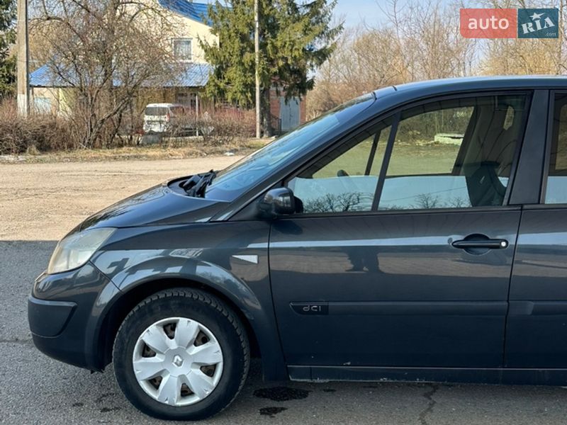 Мінівен Renault Scenic 2006 в Хотині