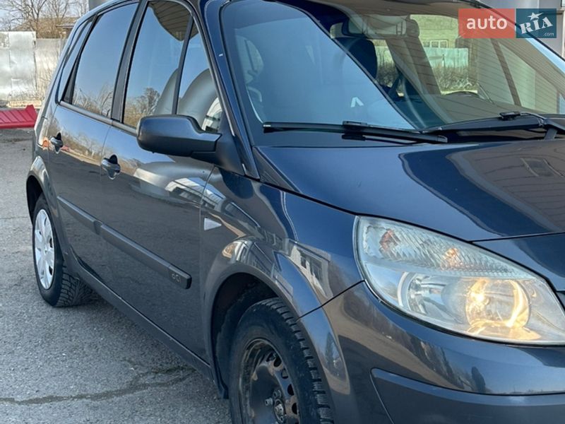 Мінівен Renault Scenic 2006 в Хотині