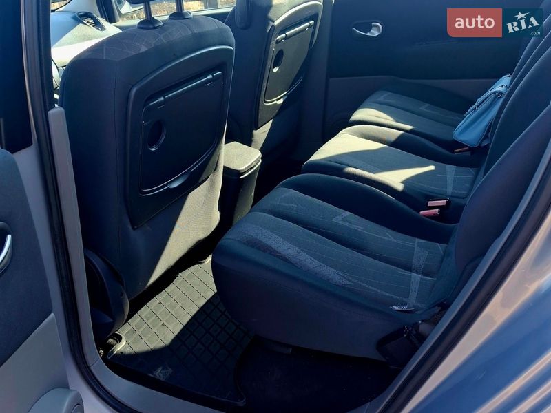Мінівен Renault Scenic 2005 в Шептицькому