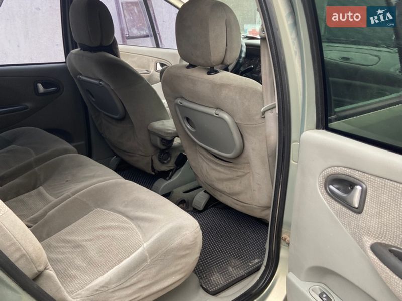 Минивэн Renault Scenic 2002 в Виннице