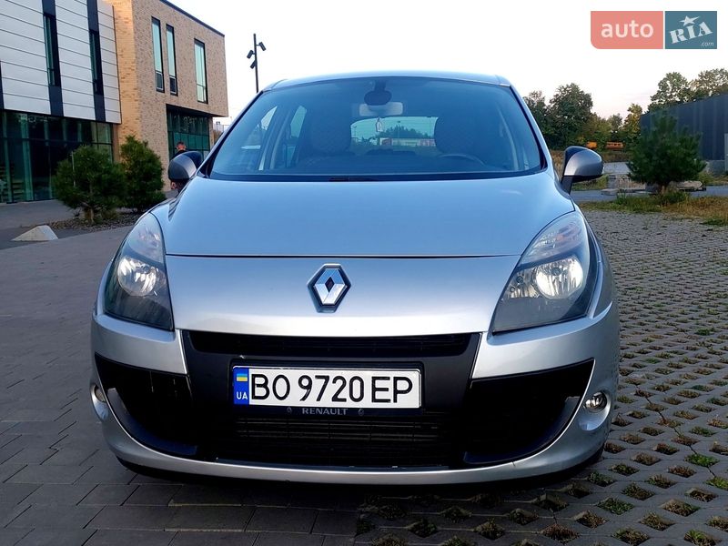 Минивэн Renault Scenic 2011 в Хмельницком