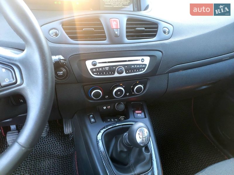 Минивэн Renault Scenic 2011 в Хмельницком