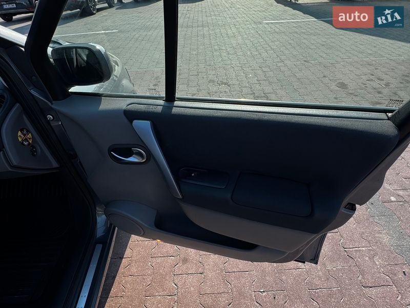 Мінівен Renault Scenic 2007 в Києві