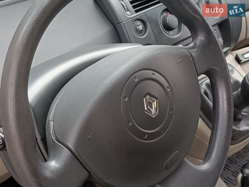 Минивэн Renault Scenic 2005 в Нетешине