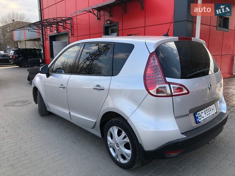 Мінівен Renault Scenic 2011 в Рівному
