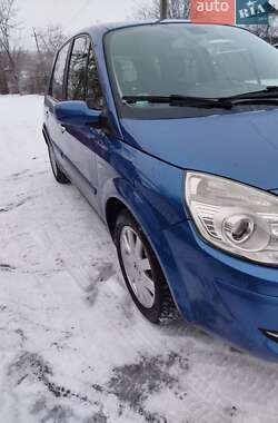 Минивэн Renault Scenic 2006 в Благовещенском