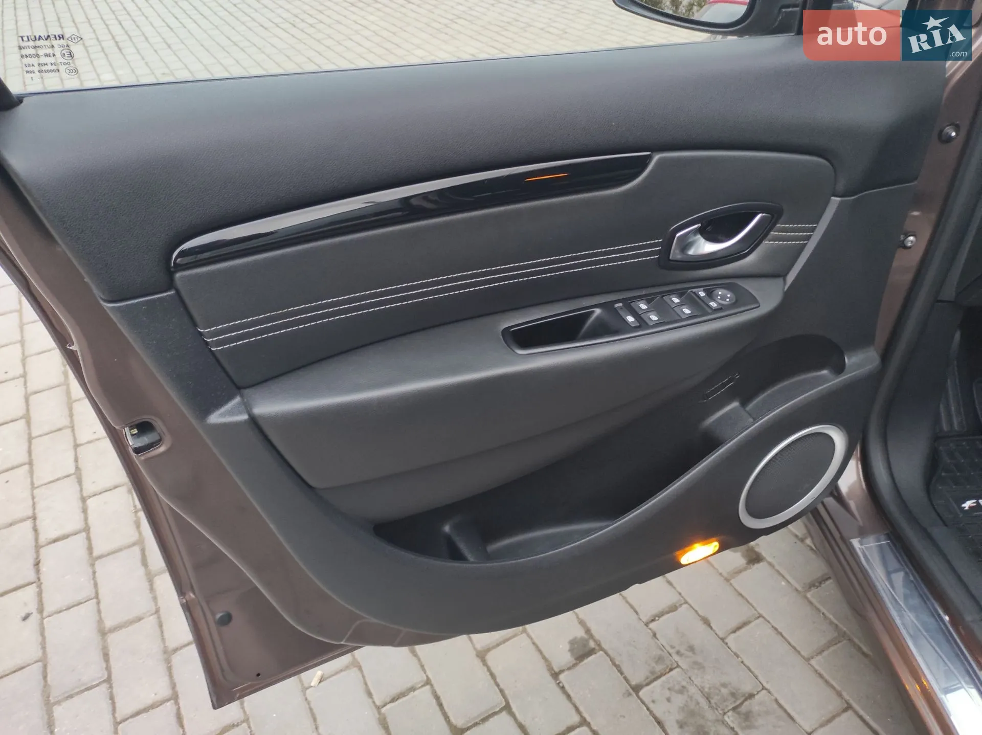 2011 Renault Scenic - мініатюра 16