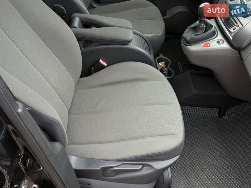 Мінівен Renault Scenic 2008 в Ромнах