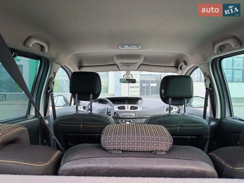 Мінівен Renault Scenic 2010 в Нововолинську
