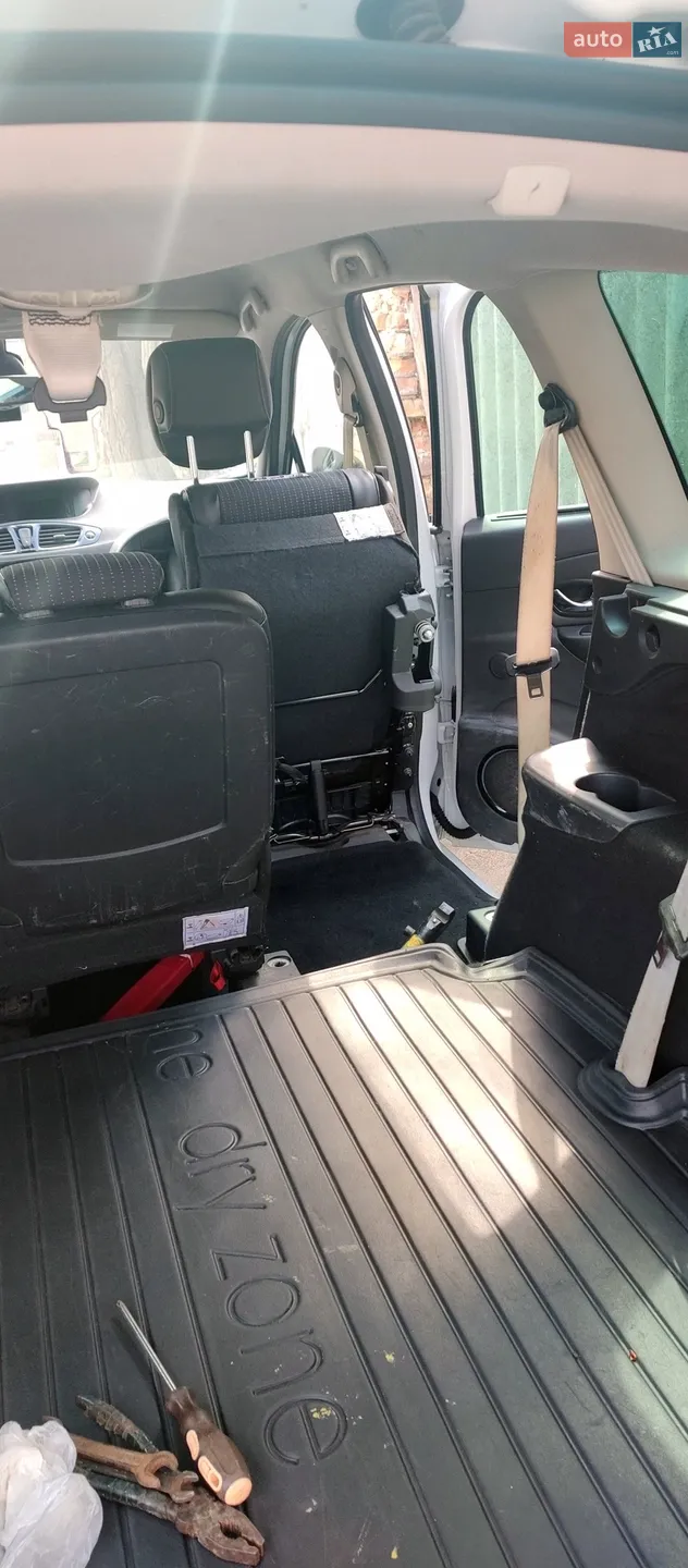 2012 Renault Scenic - мініатюра 18