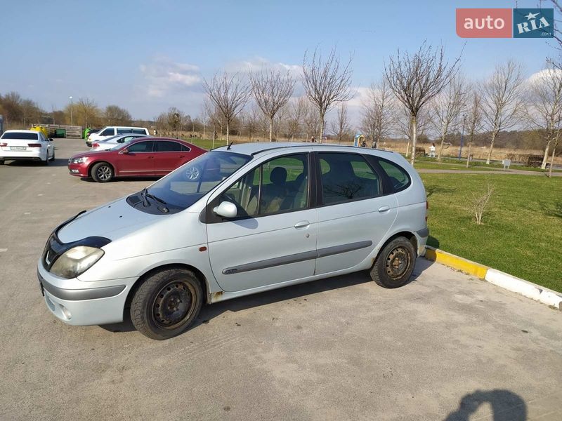 Мінівен Renault Scenic 2002 в Ірпені